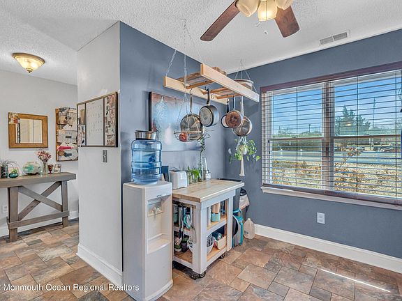 4th image of 2106 Adams Avenue #1