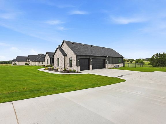 4th image of 1034 Kingsley Ct