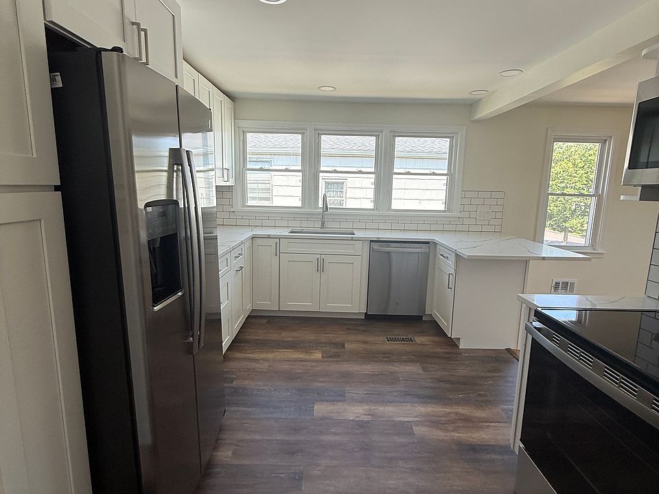1st image of 113 Argyle Ave Floor 2
