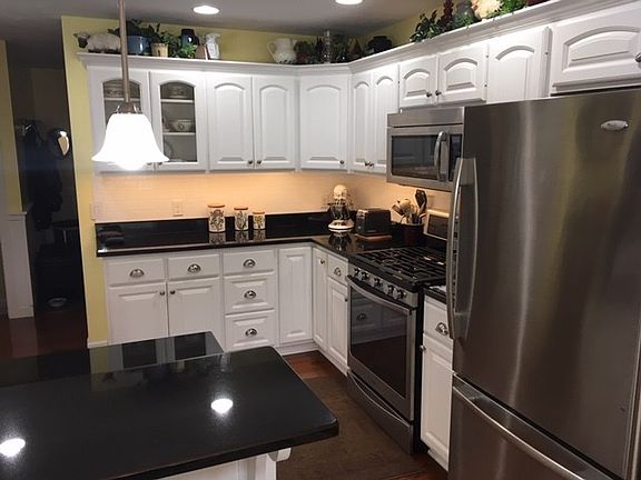 3rd image of 2357 Magnolia Dr
