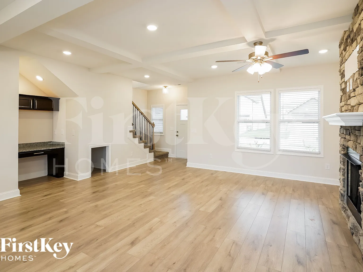 4 bed, 2.5 bath, 2081 sqft, $2,065 — Photo 2