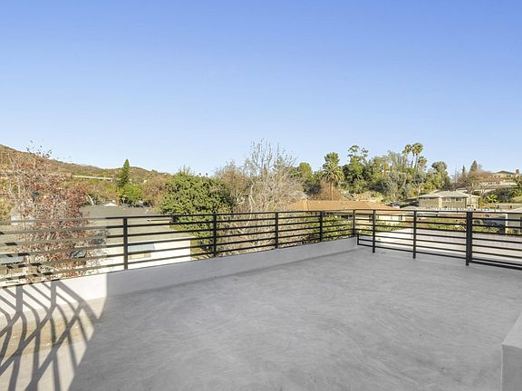 2nd image of 1401 W Eagle Vista Dr #2