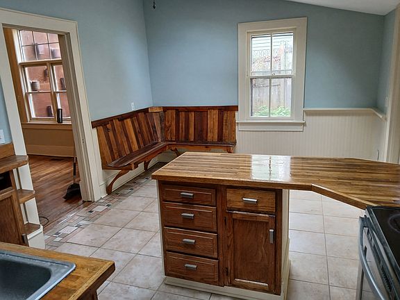 Kitchen and dining area
