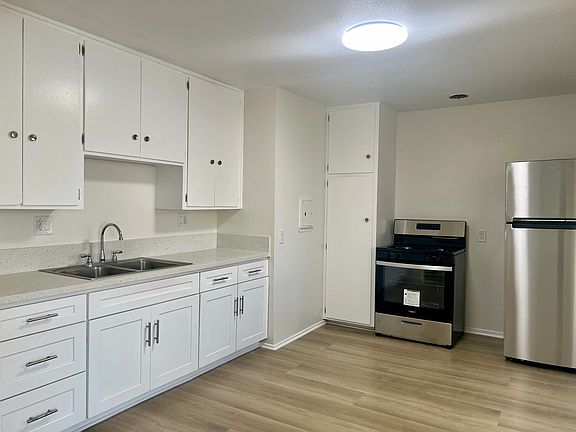 4th image of 1895 Plaza Serena APT B