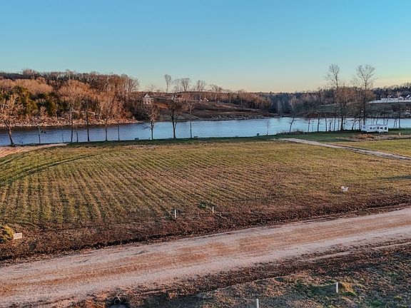 3rd image of 1492 Waterway Dr