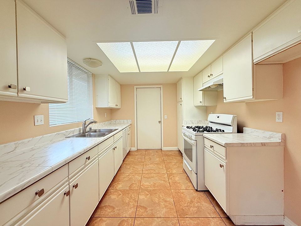 1st image of 28421 Avenida La Paz #1