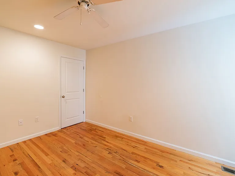 330 N Preston Street — Photo 21