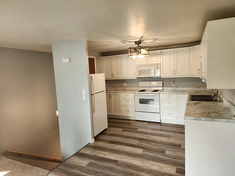 1298 S Bayshore Rd #1 — Photo 33