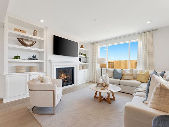 3rd image of 828 Riley Way