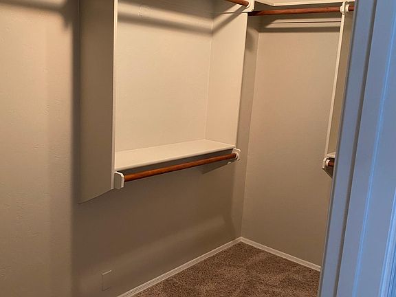 4th image of 2930 E Hawthorne St #1