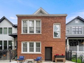 3339 N Hamilton Ave, Chicago, IL