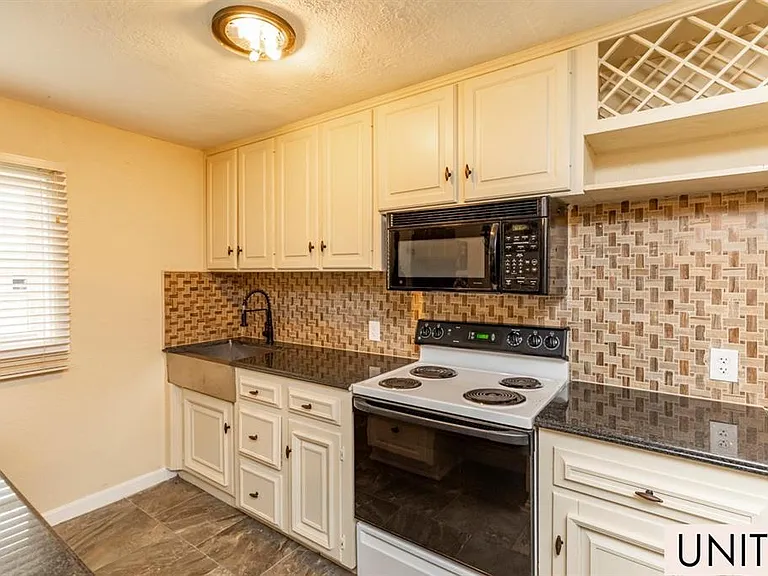 1835 Irving St #3 — Photo 9