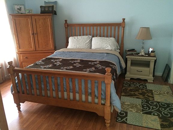 4th image of 8 Willow Cir #803