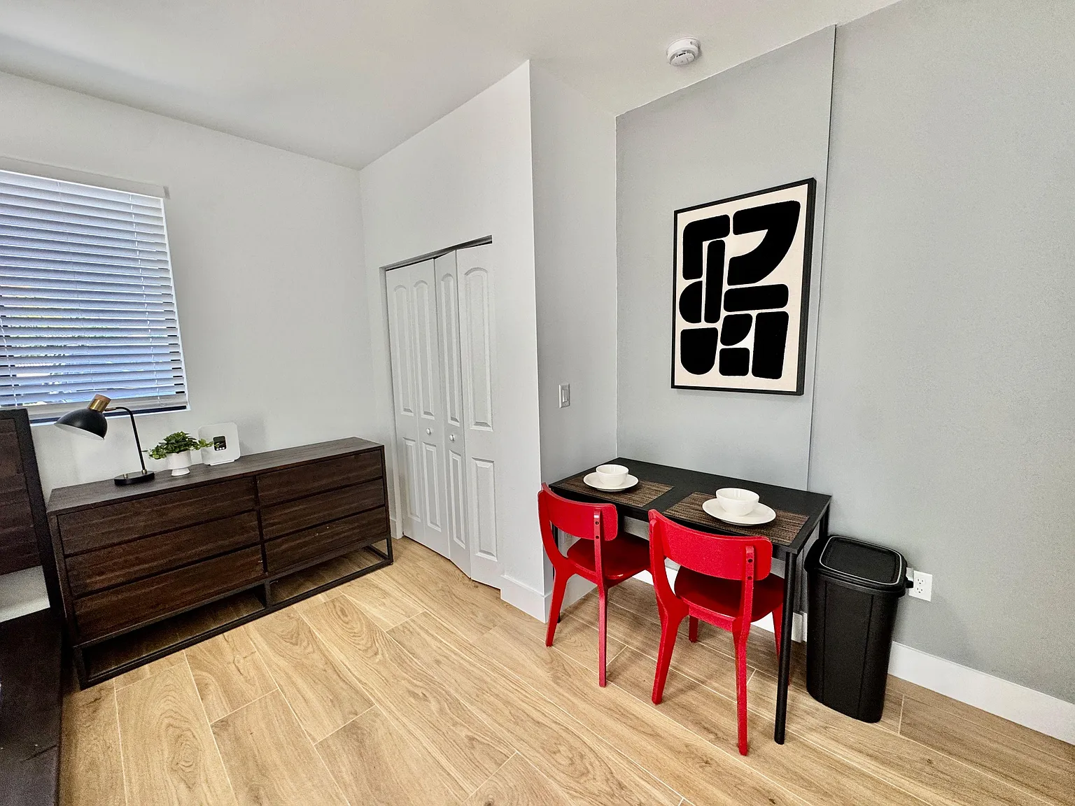 1 bed, 1.0 bath, 195 sqft, $1,953 — Photo 3