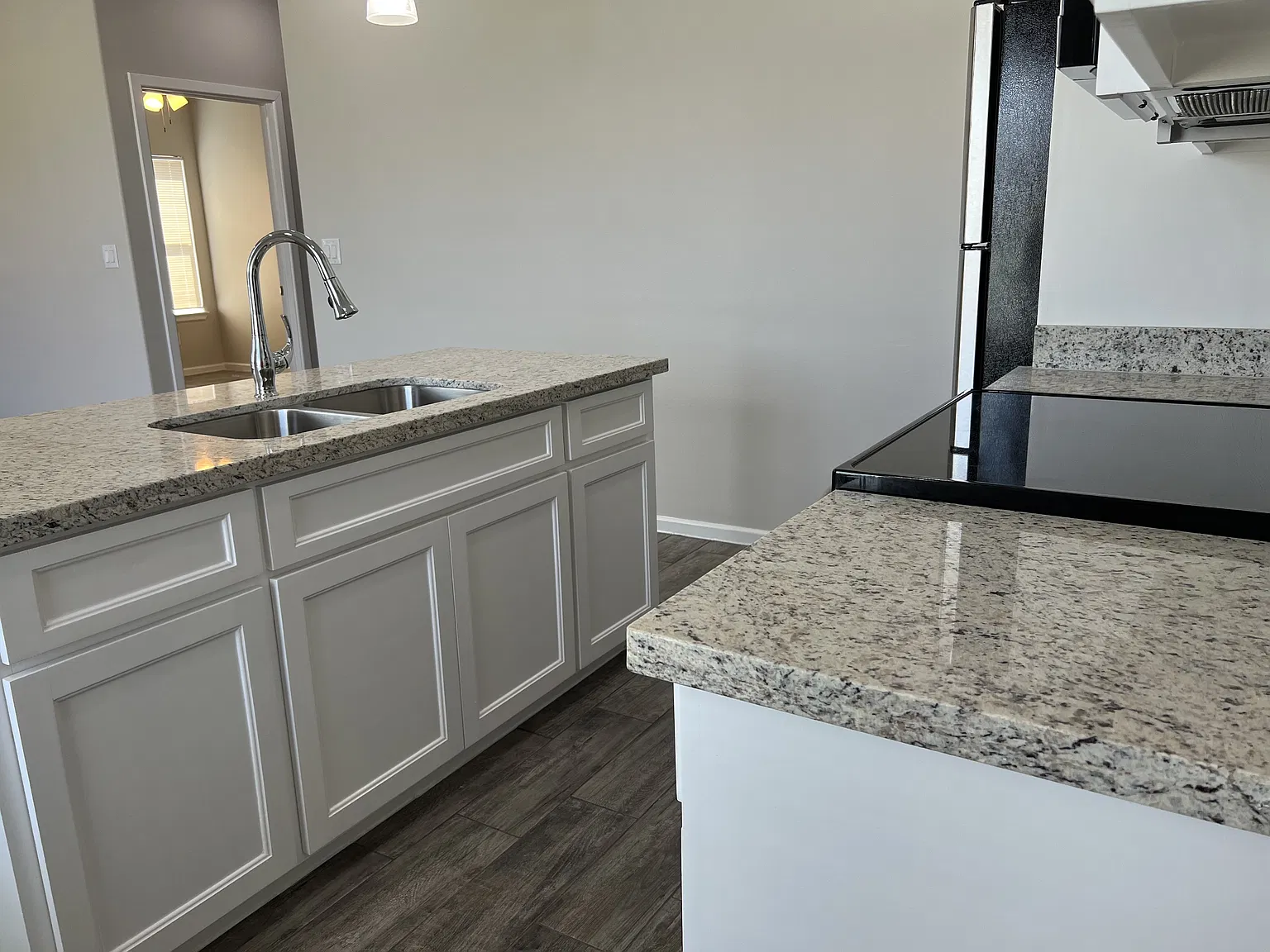 5609 Sandpiper Ave - 3 — Photo 3