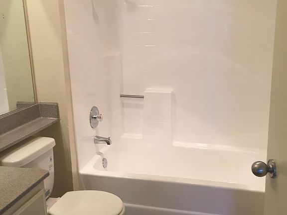 4th image of 10222 Camarillo St APT 101