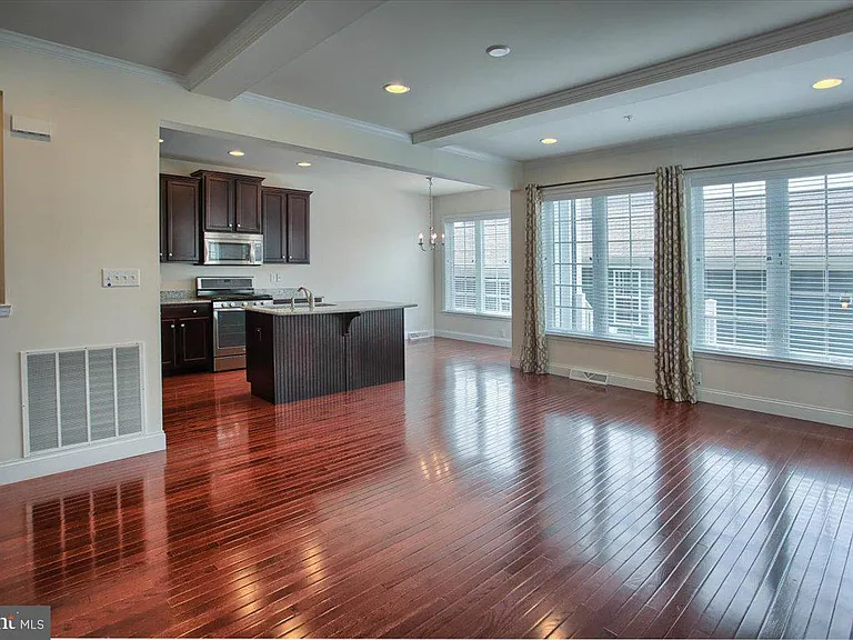 405 Line Rd — Photo 8