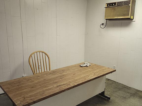 5th image of 9345 Melvin Ave #6