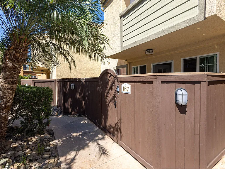 5252 Balboa Arms Dr #167 — Photo 23