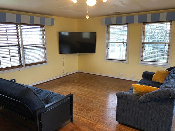 4th image of 2116 Grover Ave