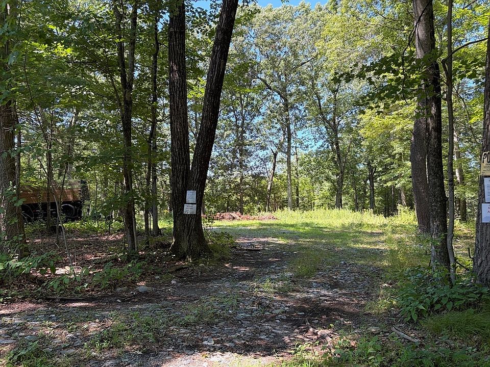 1st image of 6-6 Durkee Ln #A