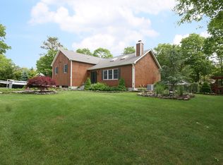 15 Longview Dr, East Quogue, NY 11942