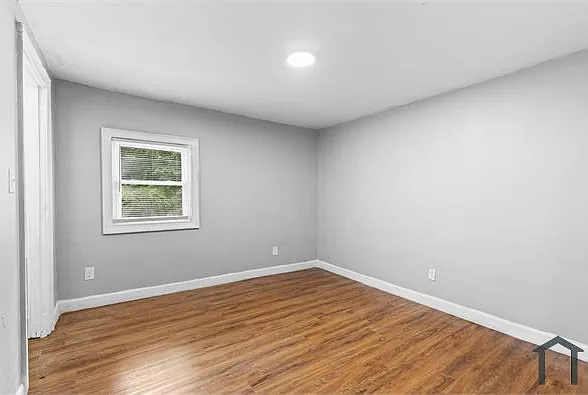 3846 Log Cabin Dr — Photo 19
