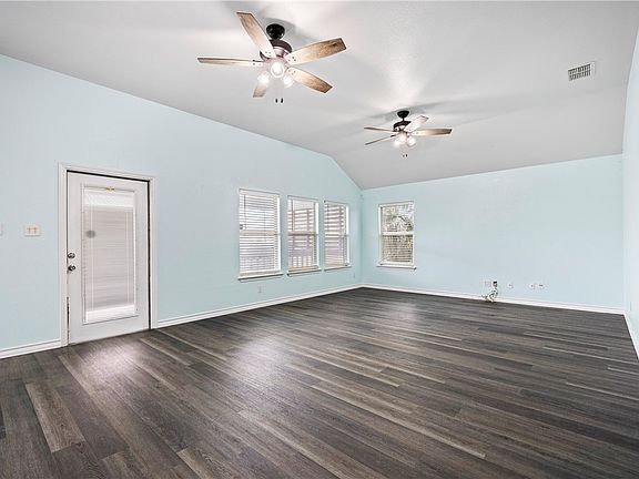 5th image of 4033 Laguna Shores Rd