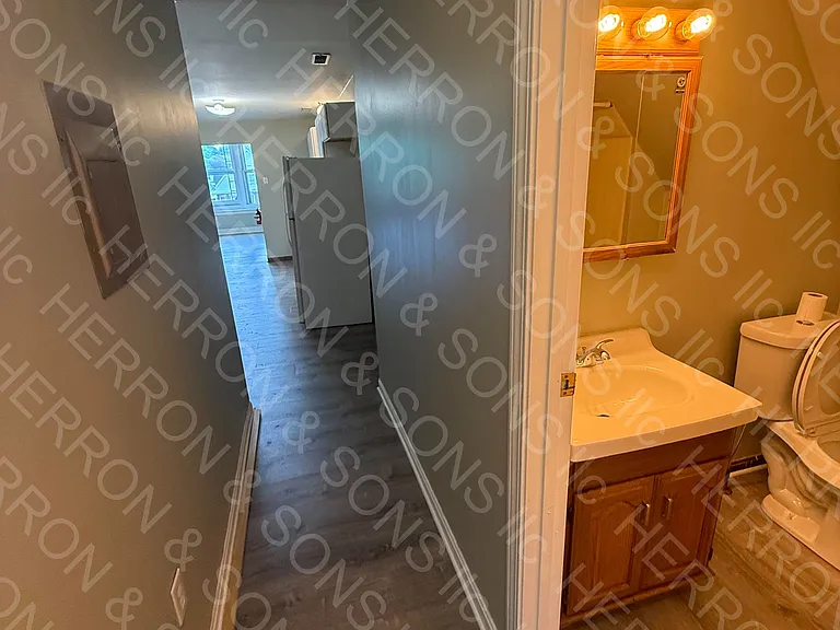 1383 E State St — Photo 11