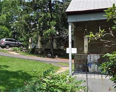 5th image of 30 Franklin Dr