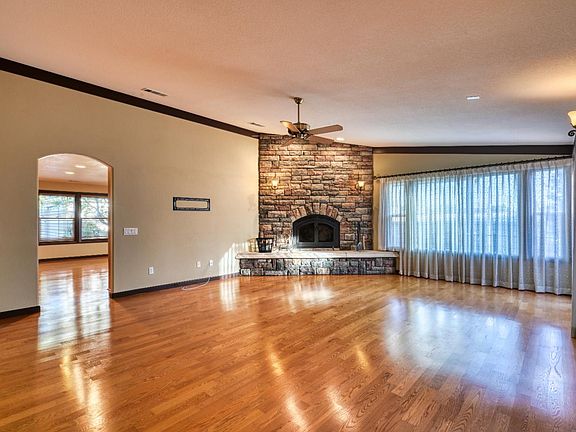 5th image of 4841 Val Verde Rd