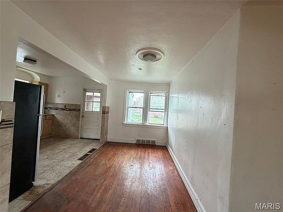 5th image of 8964 Mayfield Ct