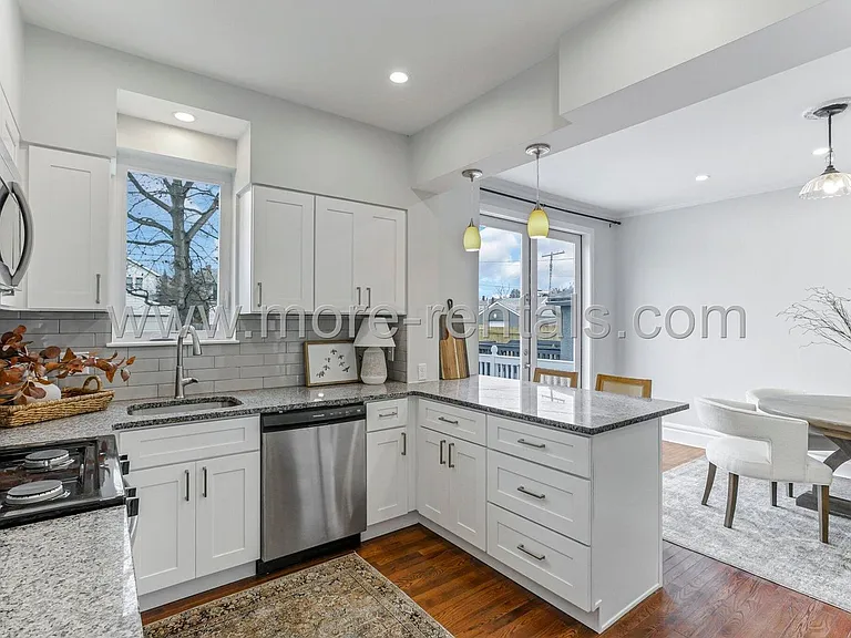 634 E Mithoff St — Photo 10