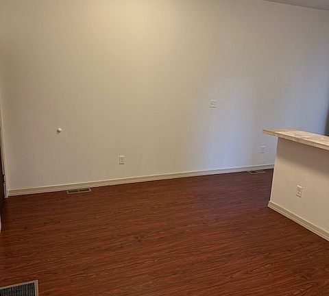 4th image of 4708 Chestnut St #10686975