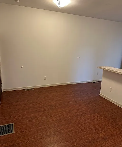 4708 Chestnut St — Photo 4