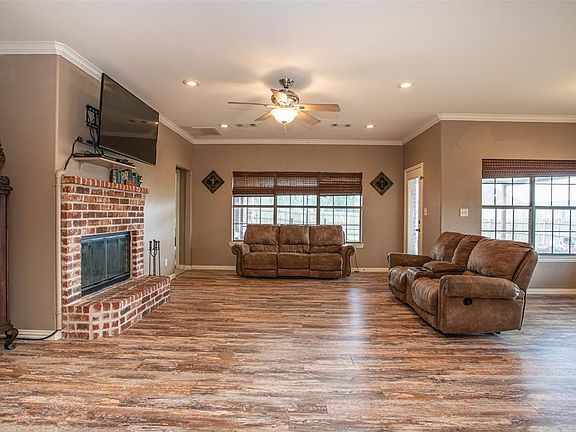 2nd image of 101 Wildflower Dr
