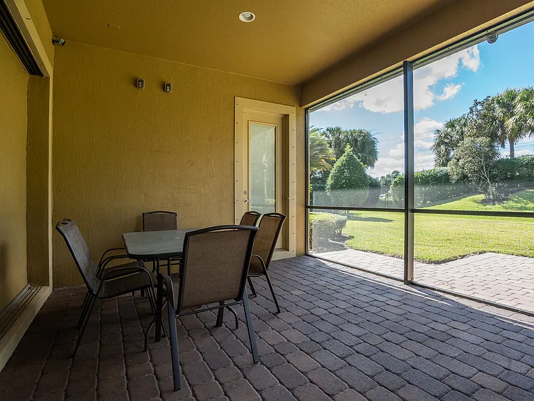 4127 Siena Cir — Photo 40