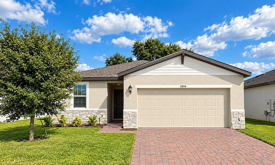 3094 Laurel Oak Ln