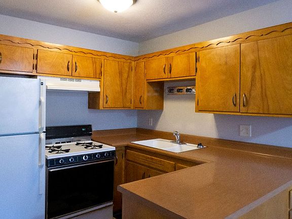 3rd image of 1907 Colfax Ave S APT 203