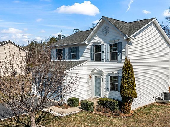 2nd image of 623 Justin Dr