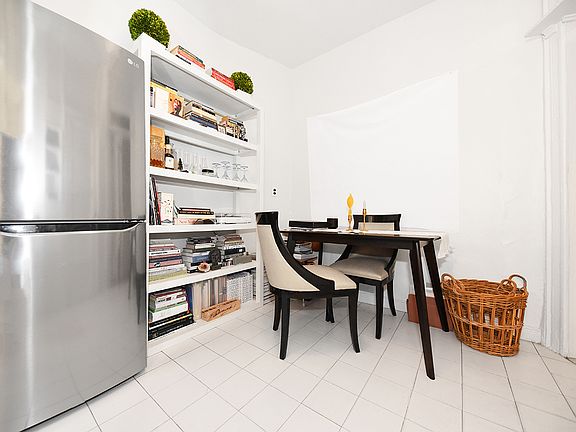 4th image of 149 W 12th St APT 3-2