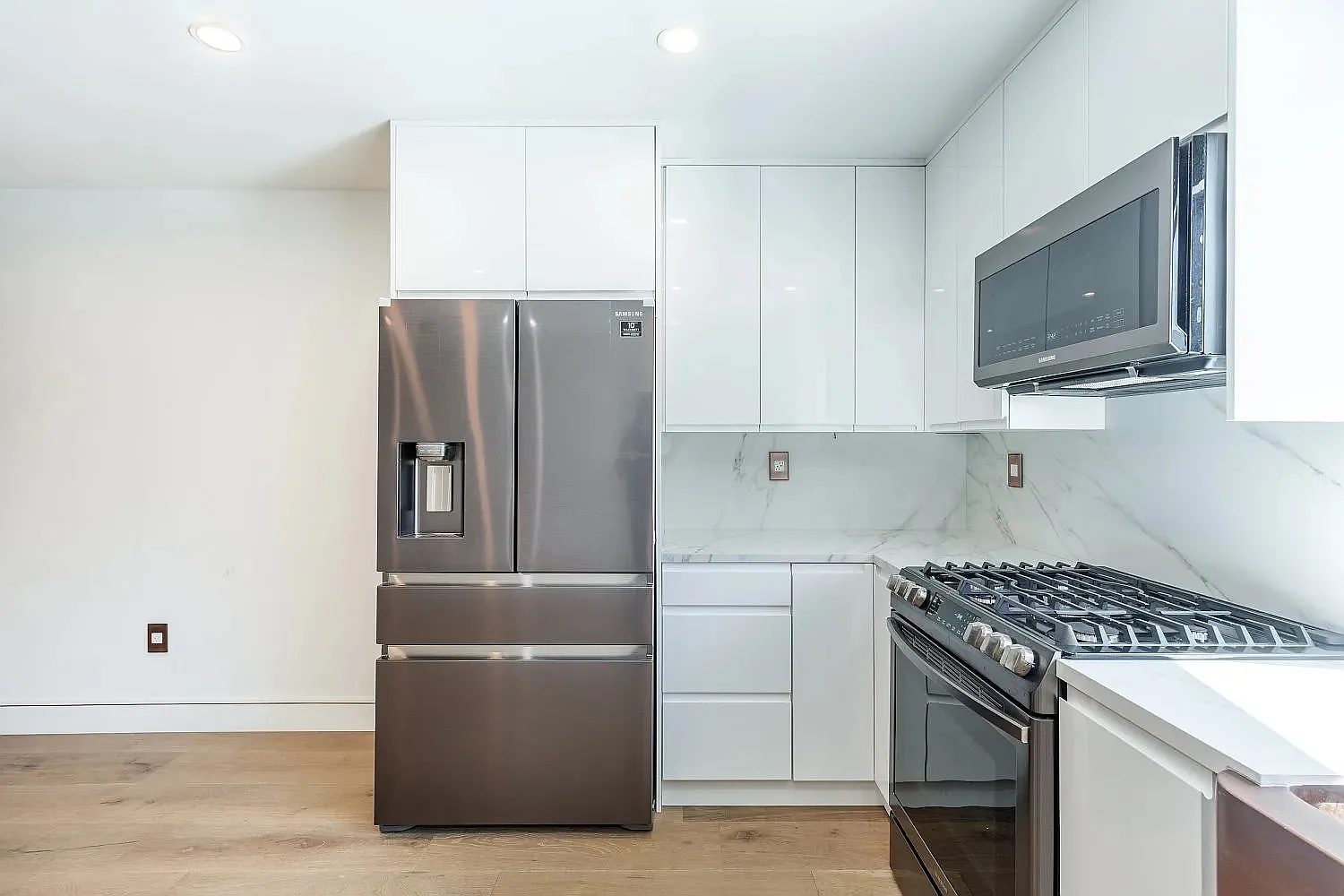 1 bed, 750 sqft, $2,500 — Photo 4