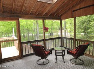 170 Marthas Ln, Pocono Lake, PA
