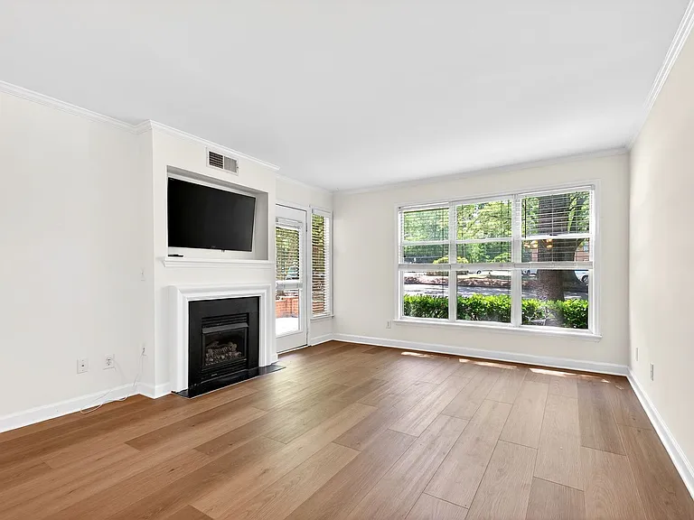 1010 Nicholwood Dr #103 — Photo 12