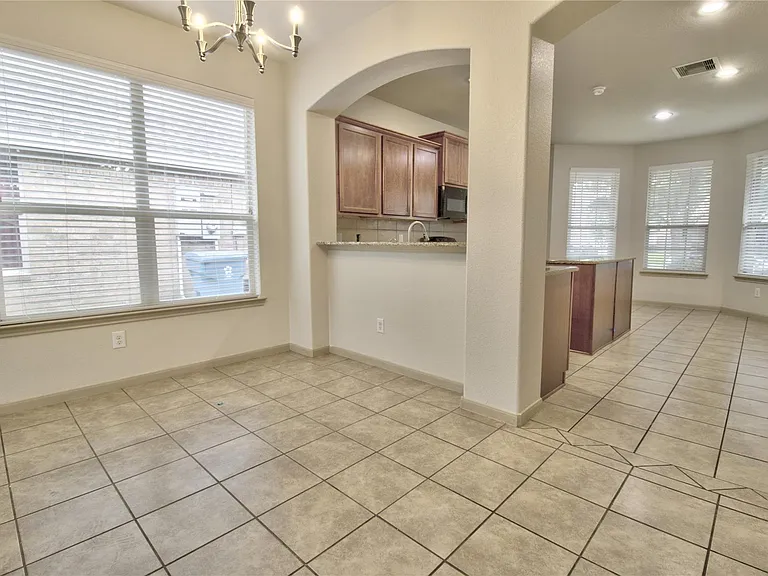 20311 Little Wing Dr — Photo 5
