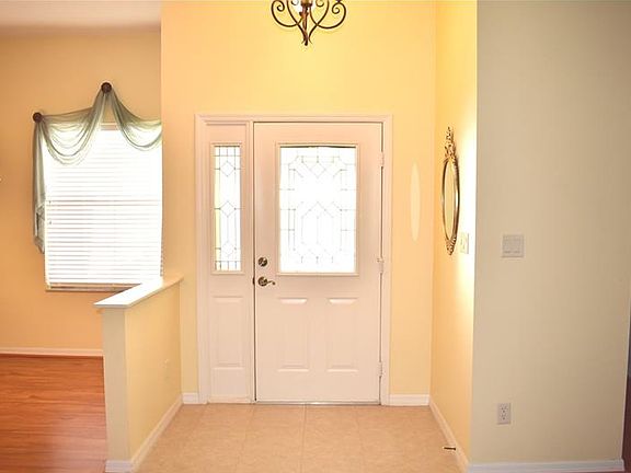 3rd image of 25247 River Crest Dr