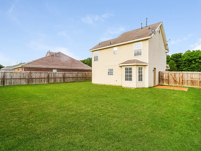 4551 Blue River Dr — Photo 23