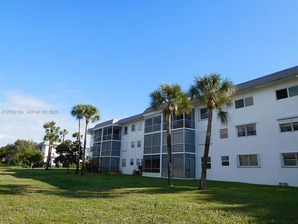 5401 NW 2nd Ave #222