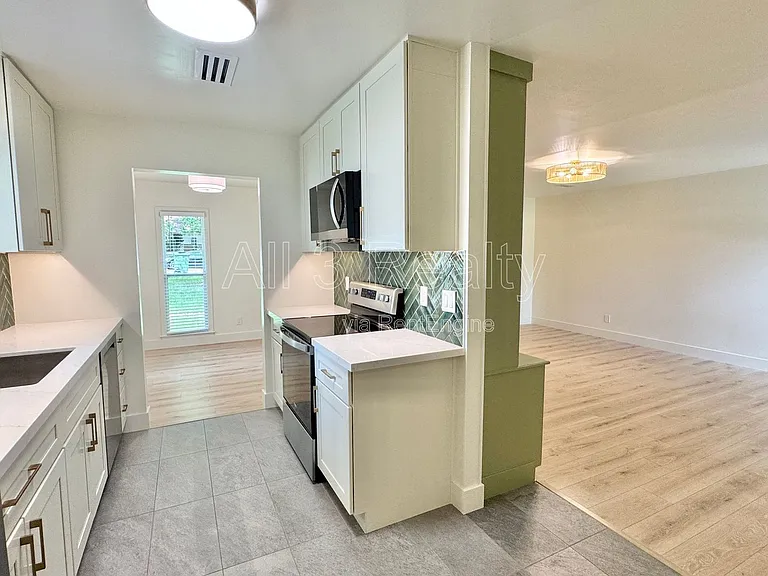 3224 Little John Dr — Photo 14