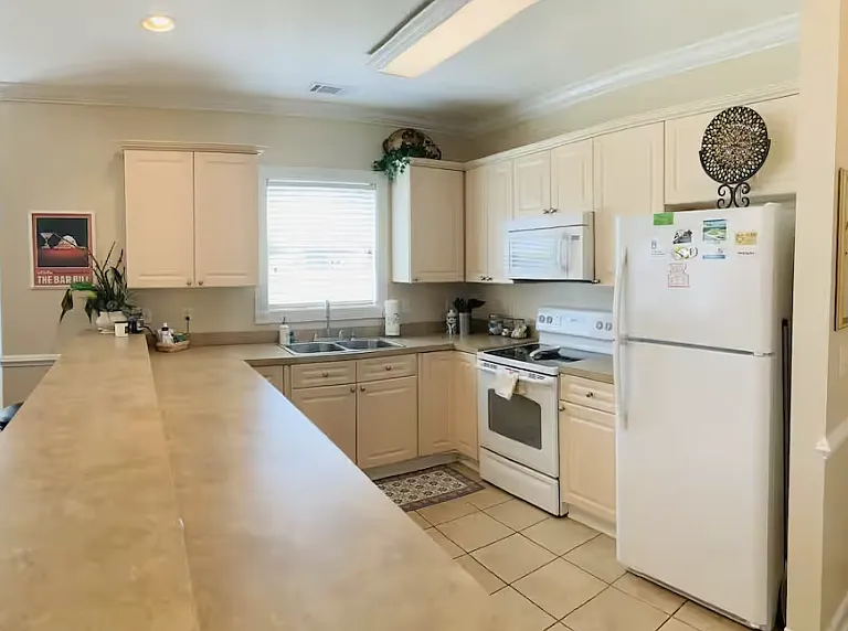 4895 Luster Leaf Cir #105 — Photo 16